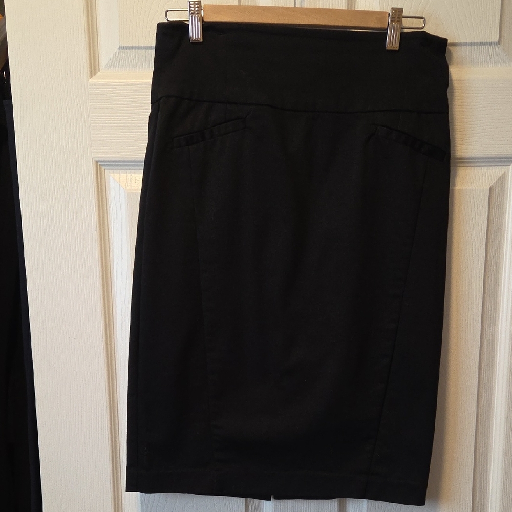 Ricki's Classic Black Pencil Skirt